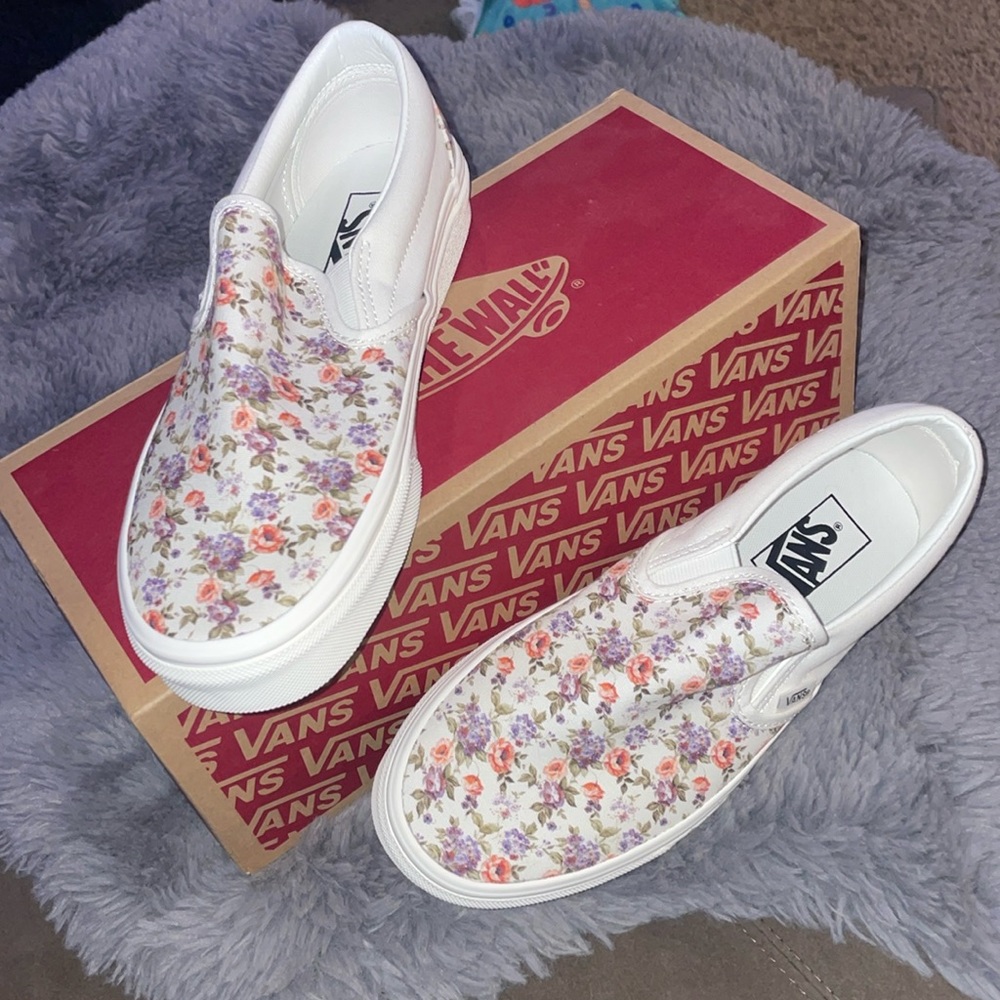Women’s VANS Classic Slip-On “Vintage Floral Marshmallow” Size:8